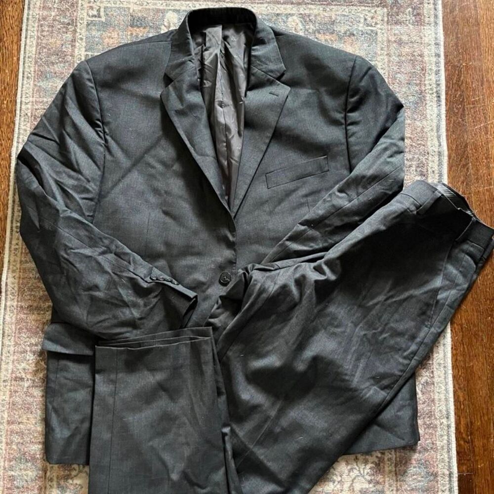 Michael-kors Men's Black and Grey Suit